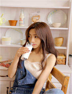 《欧美精品XXXXBBBB》