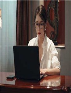 《久久欧美人人做人人爱》